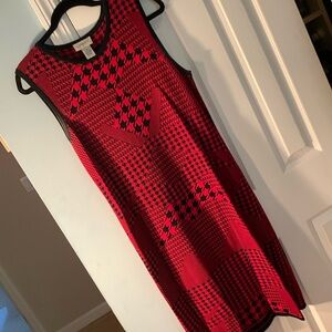 Carmen Marc Valvo pull over dress. See pics-slight discolor on underarms size M